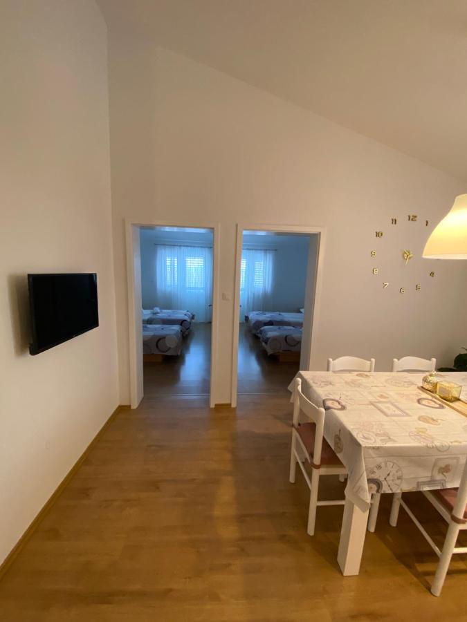Apartmani Mare Baška Voda Exteriör bild