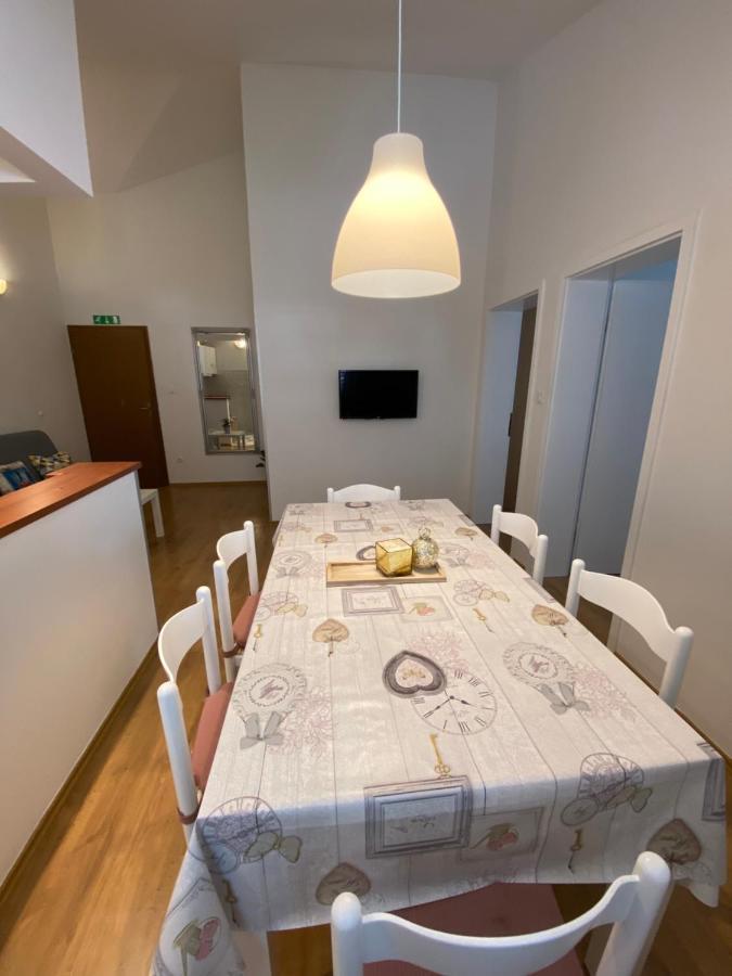 Apartmani Mare Baška Voda Exteriör bild